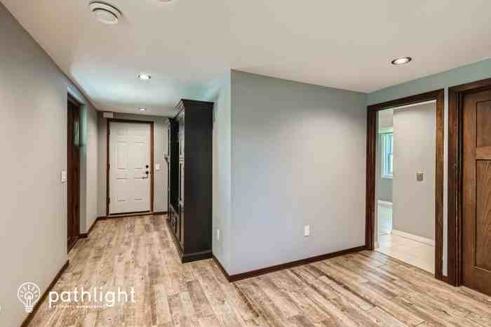 808 11th Ave Se - Photo 3 of 20