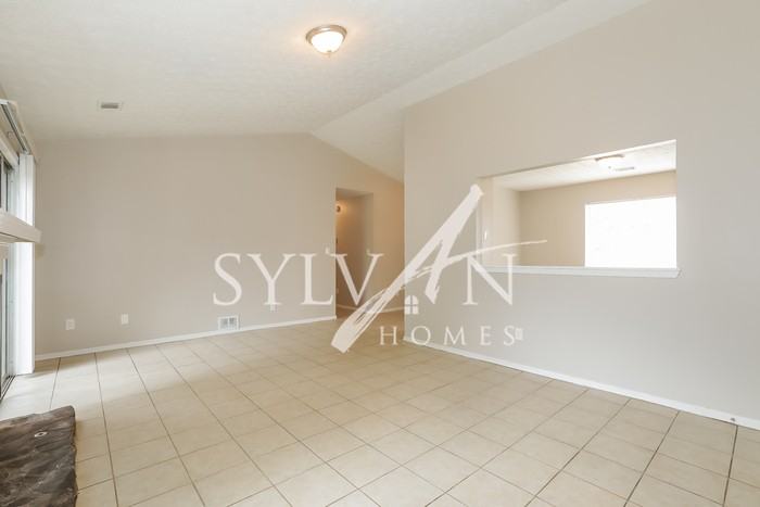 4602 Garden Hills Dr - Photo 3 of 15