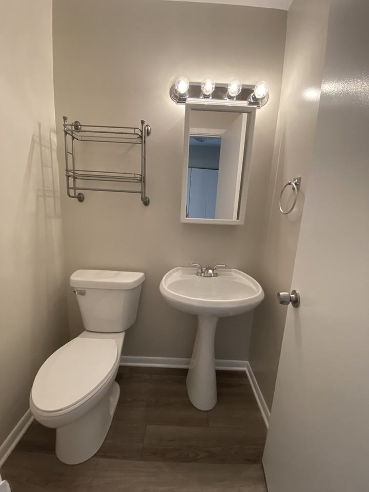 1900 Grove Ct #103 - Photo 3 of 16