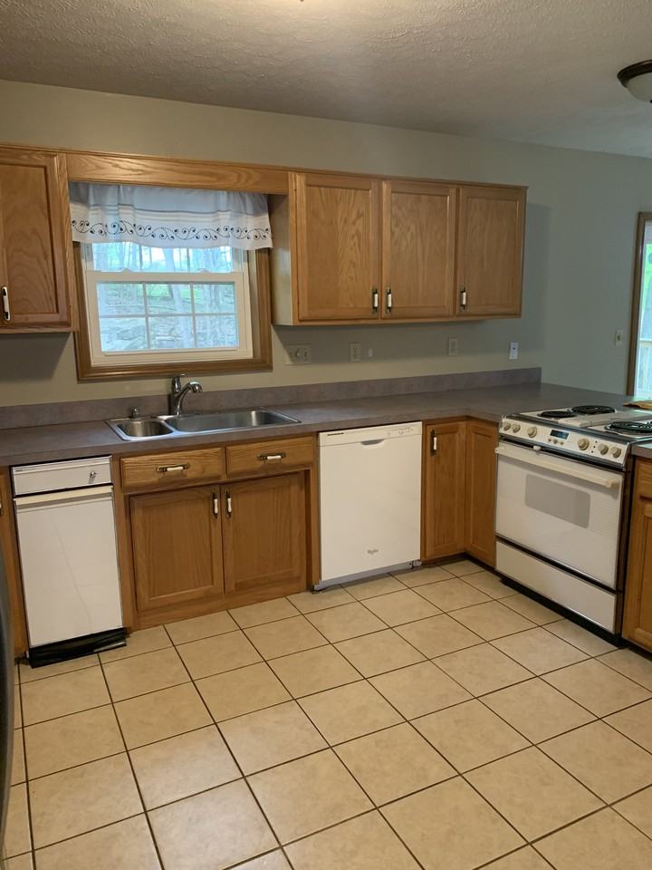 1519 Lakeshore Pkwy #NA - Photo 3 of 11