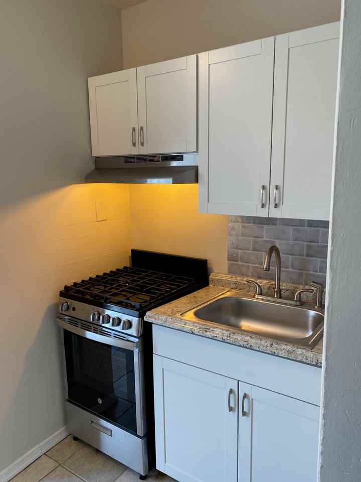 1052 N Ohio Ave #NA - Photo 2 of 12