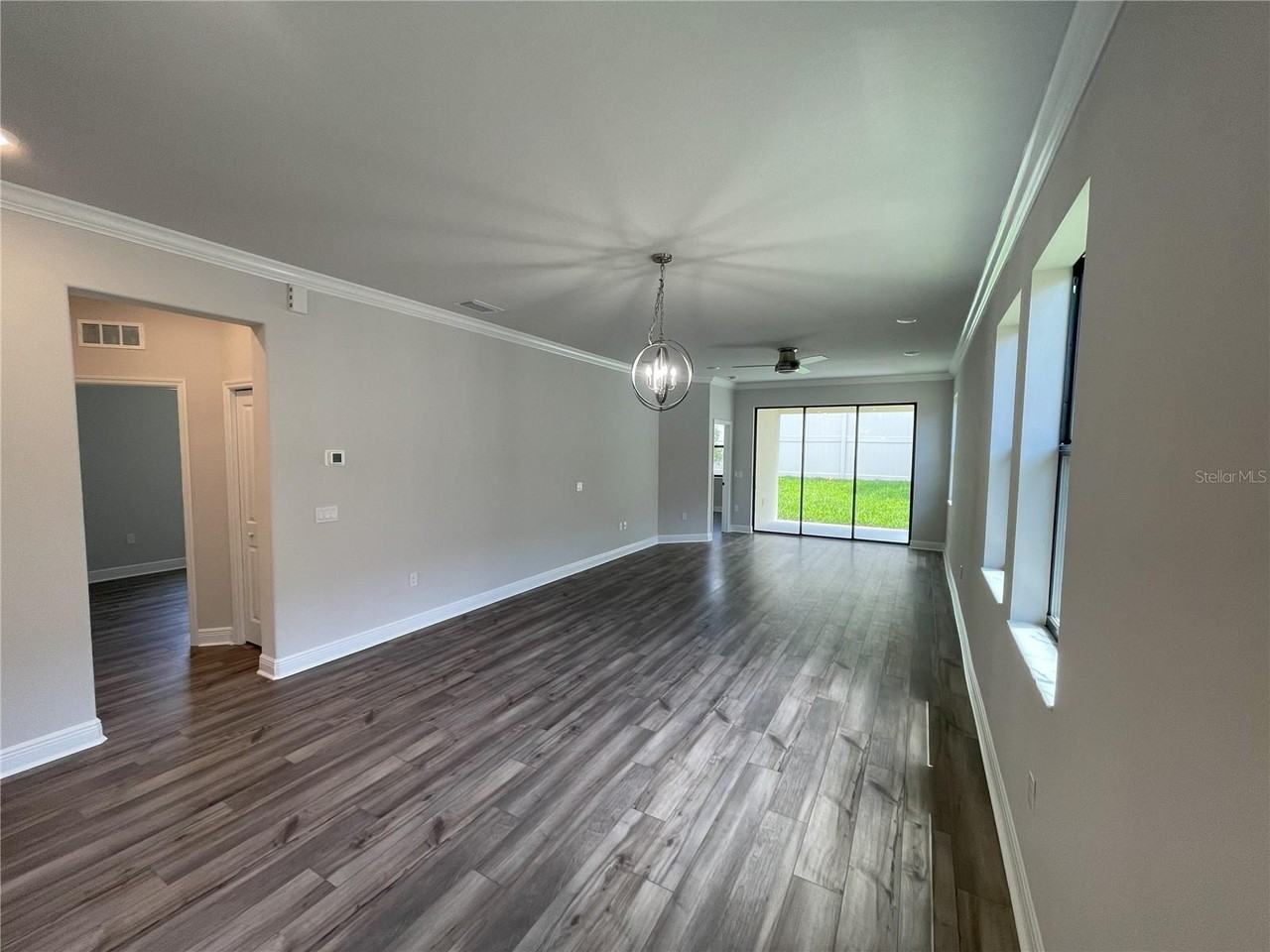 1437 N River Cir #1 - Photo 4 of 14