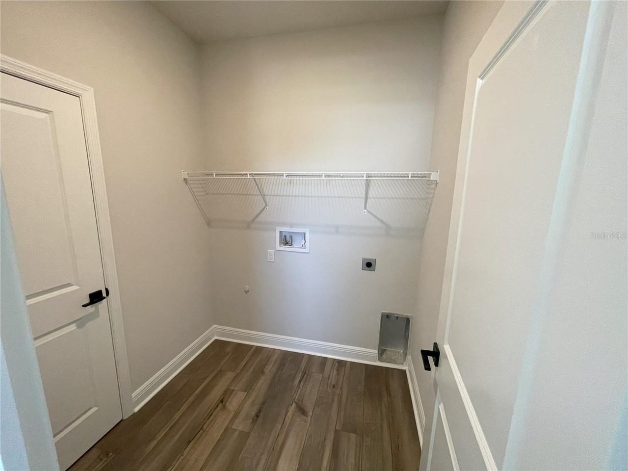 1437 N River Cir #1 - Photo 6 of 14