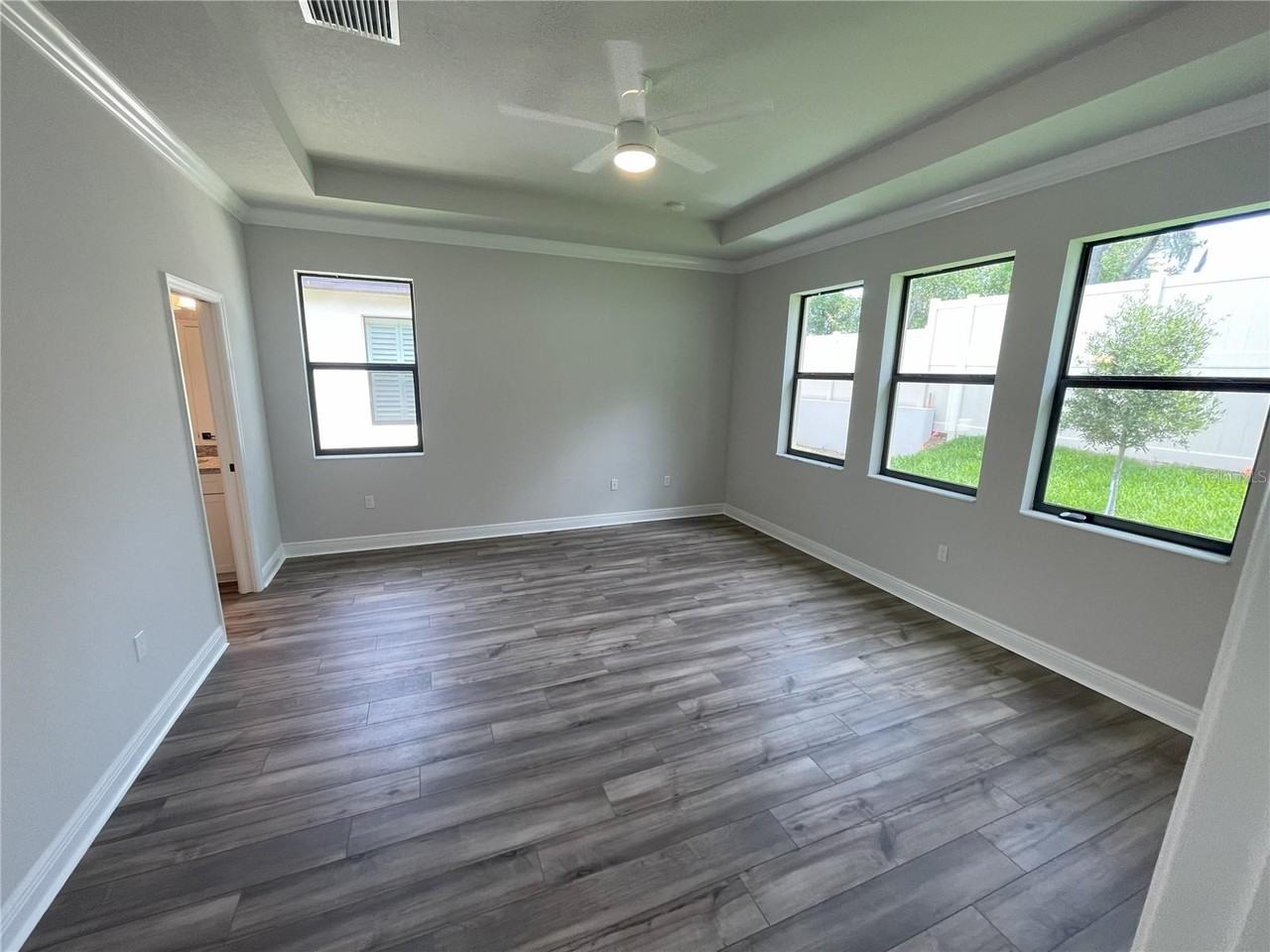 1437 N River Cir #1 - Photo 7 of 14