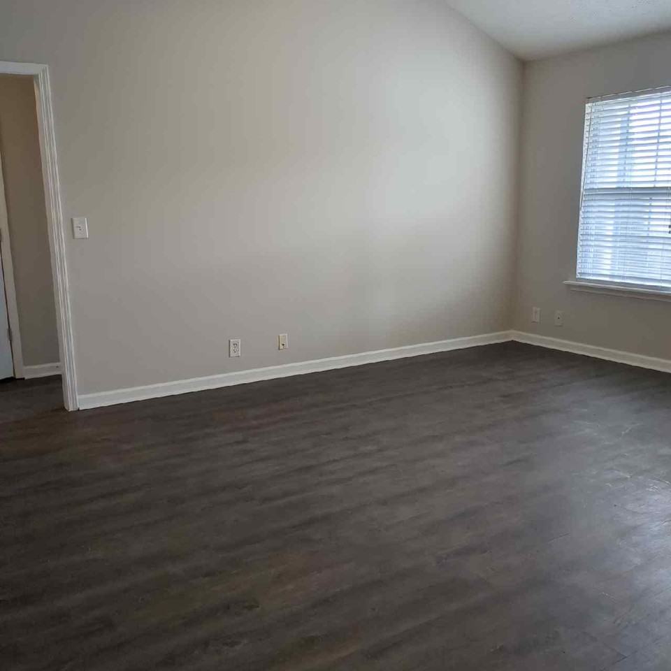 9209 Thomason Trl #1 - Photo 3 of 11
