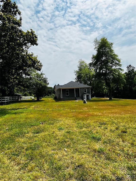 162 Birtwick Rd #1 - Photo 2 of 20