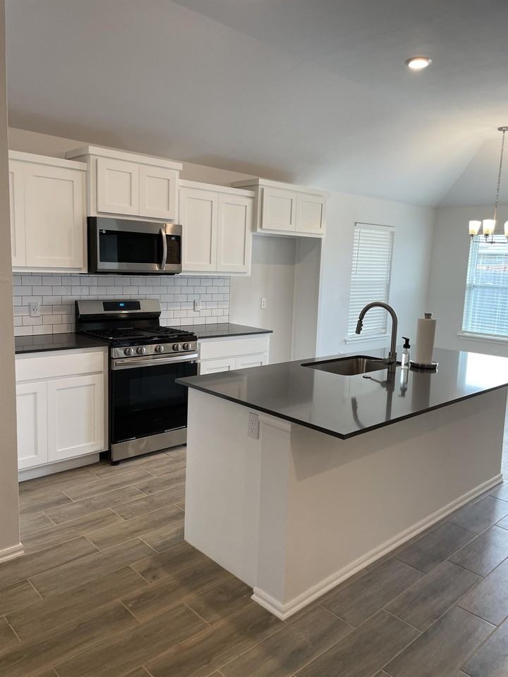 2544 Nw 199th St #1 - Photo 5 of 22
