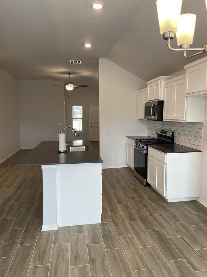 2544 Nw 199th St #1 - Photo 6 of 22