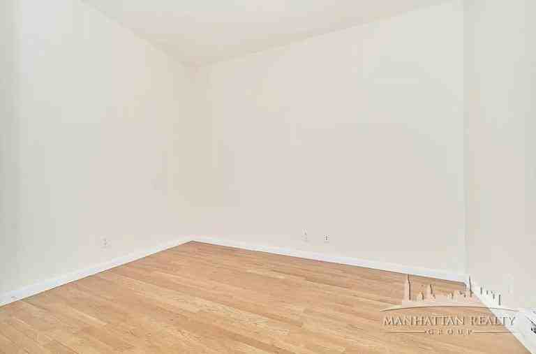 Mott St #5F - Photo 2 of 10