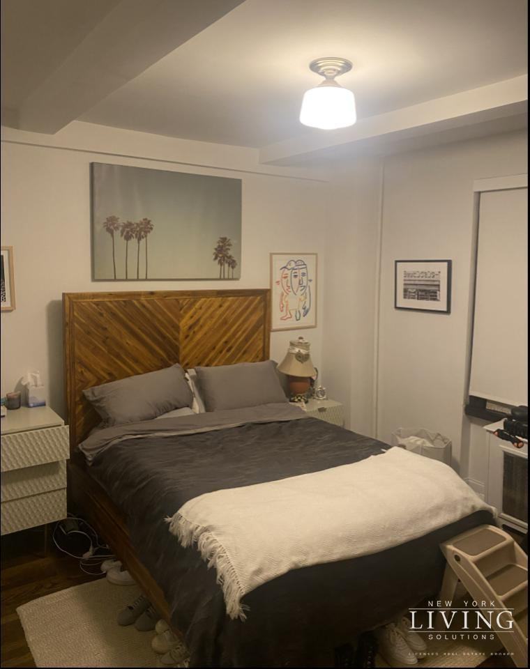 208 W 23rd St #909 - Photo 2 of 6