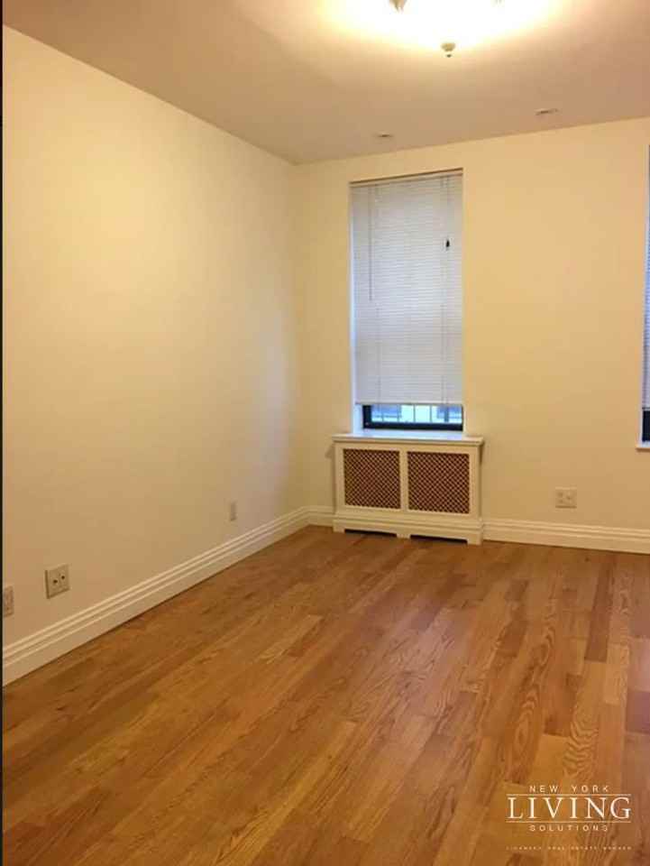 334 E 73rd St #2D - Photo 2 of 4