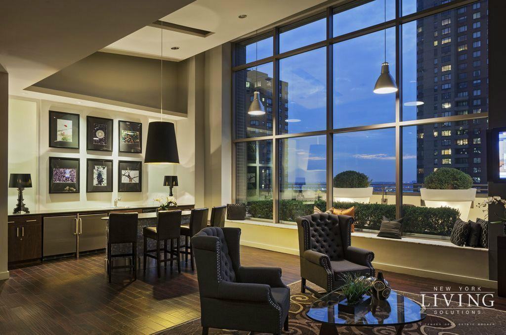 Washington St #18K - Photo 3 of 6