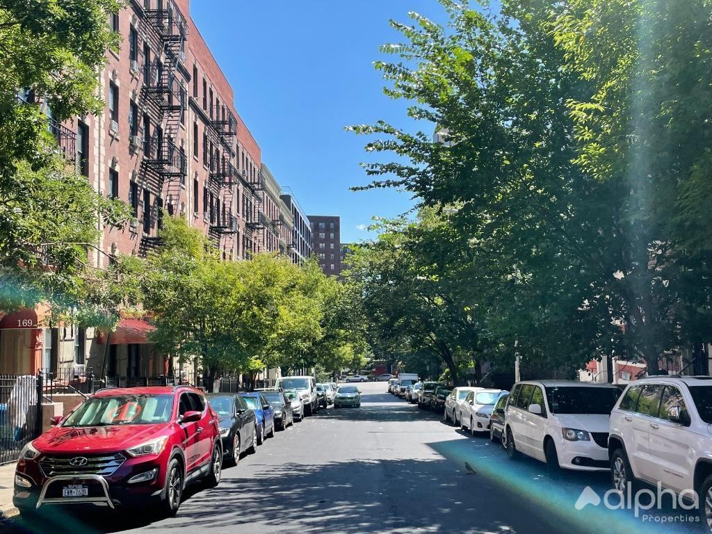 169 E 101st St #25 - Photo 7 of 7