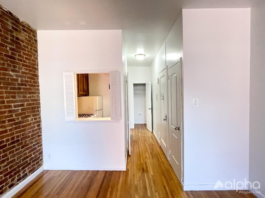 316 E 83rd St #3A - Photo 4 of 10