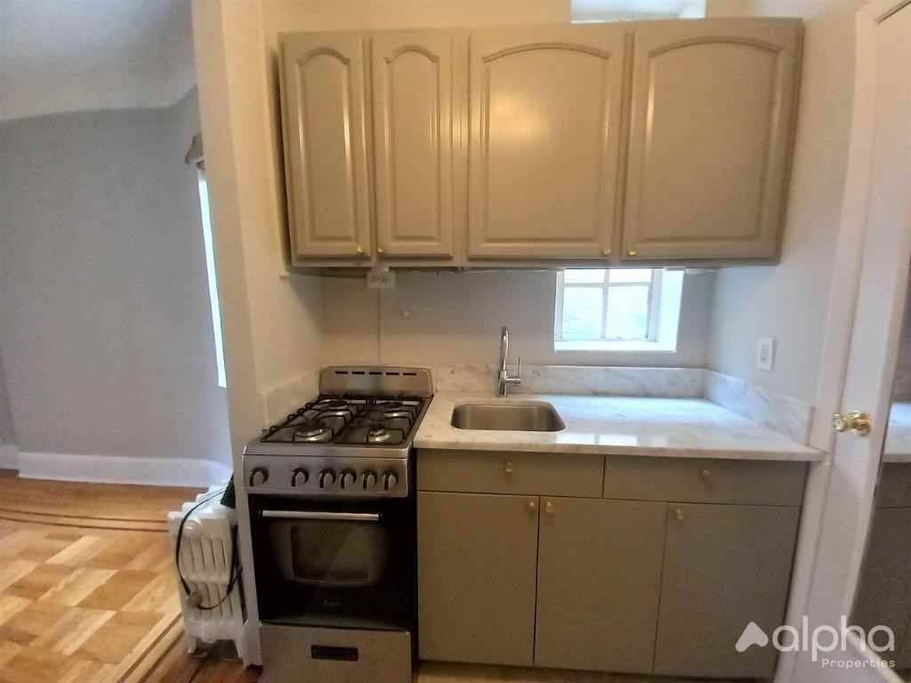 221 E 23rd St #5 - Photo 3 of 5