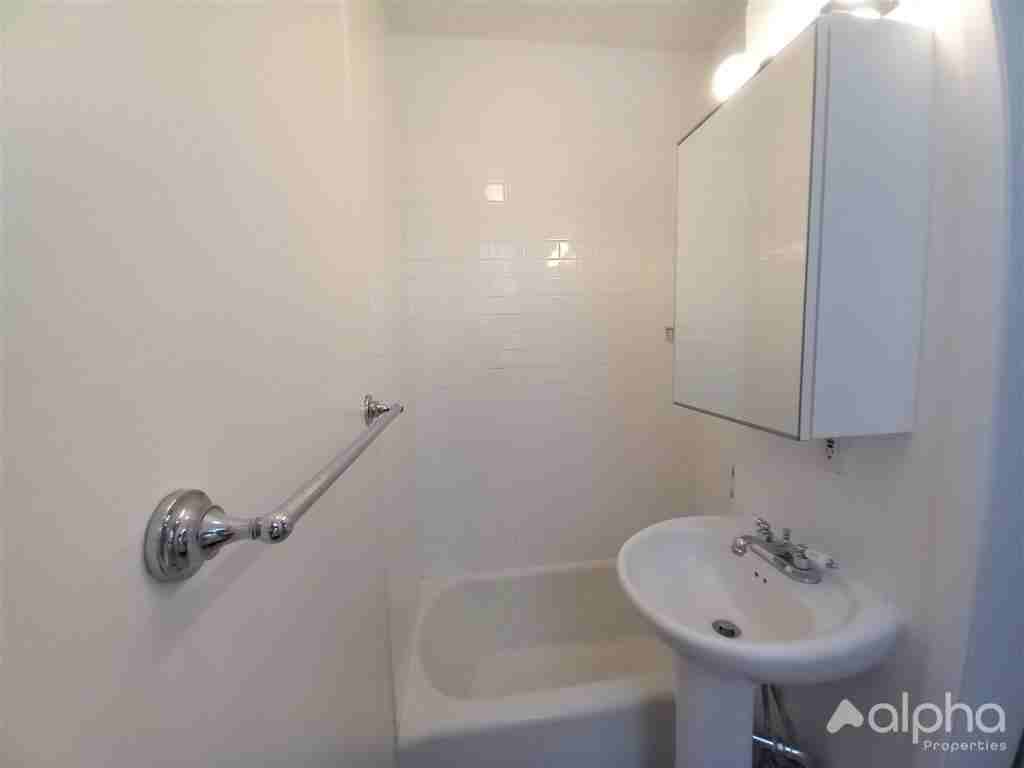 221 E 23rd St #5 - Photo 4 of 5