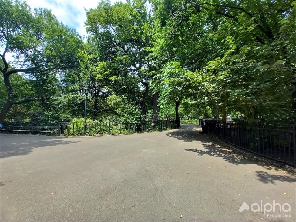 221 E 23rd St #5 - Photo 5 of 5