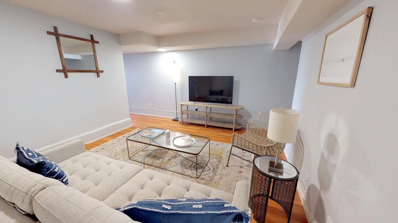 Beautiful Sunset home with backyard terrace Apartments in San Francisco