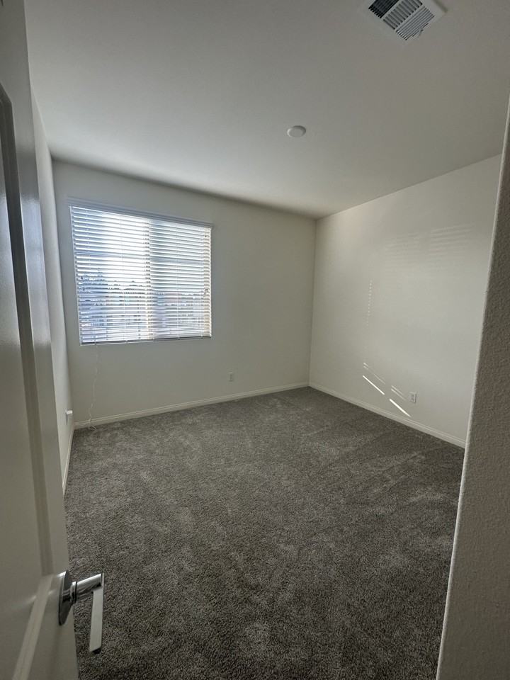 1497 Laurelwood Drive - Photo 3 of 3