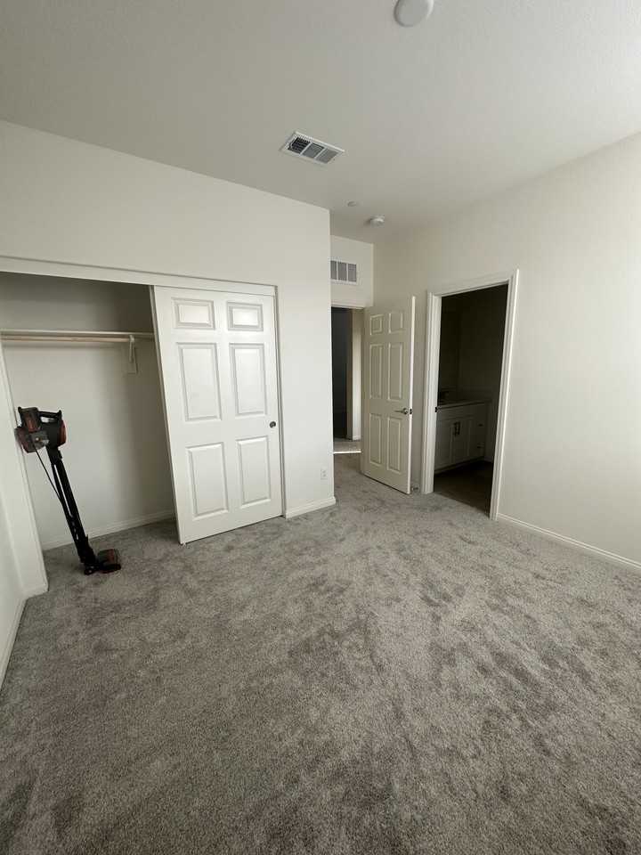 1497 Laurelwood Drive - Photo 2 of 3