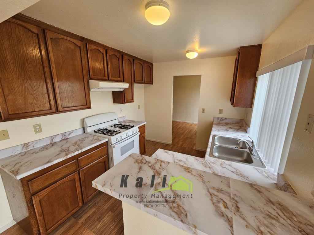 1751 Honestidad Rd - Photo 2 of 17