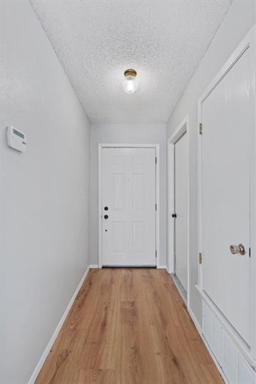 2406 Meadow Brook Dr - Photo 3 of 28