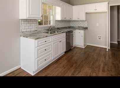 1021 Saint James Pl - Photo 2 of 18