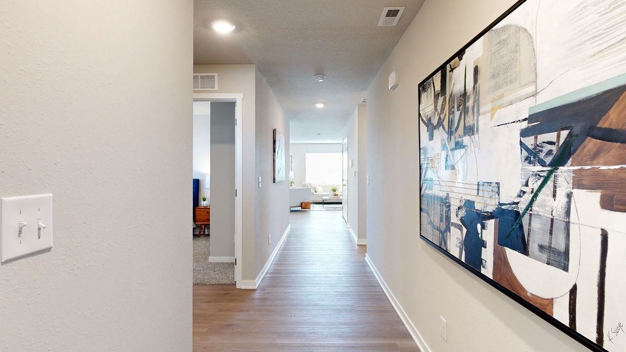 4705 N 190th Ave - Photo 2 of 24