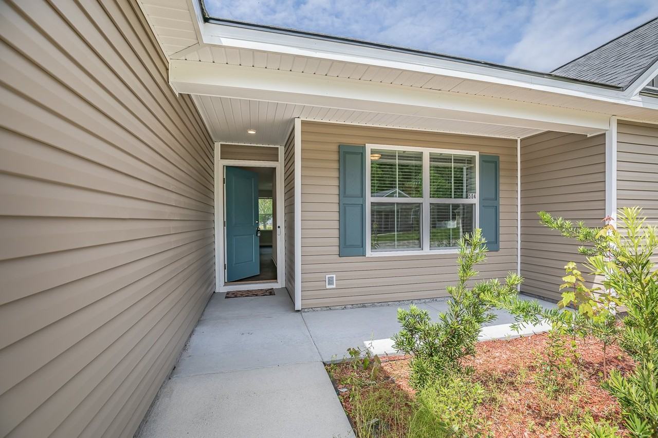 504 Ridgeland Lakes Dr - Photo 3 of 43