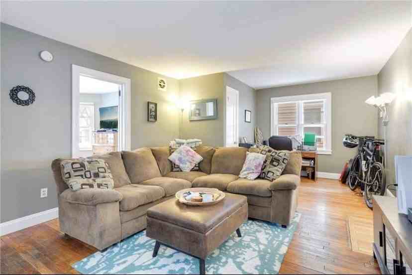 2535 Monroe St Ne #2535 - Photo 2 of 13
