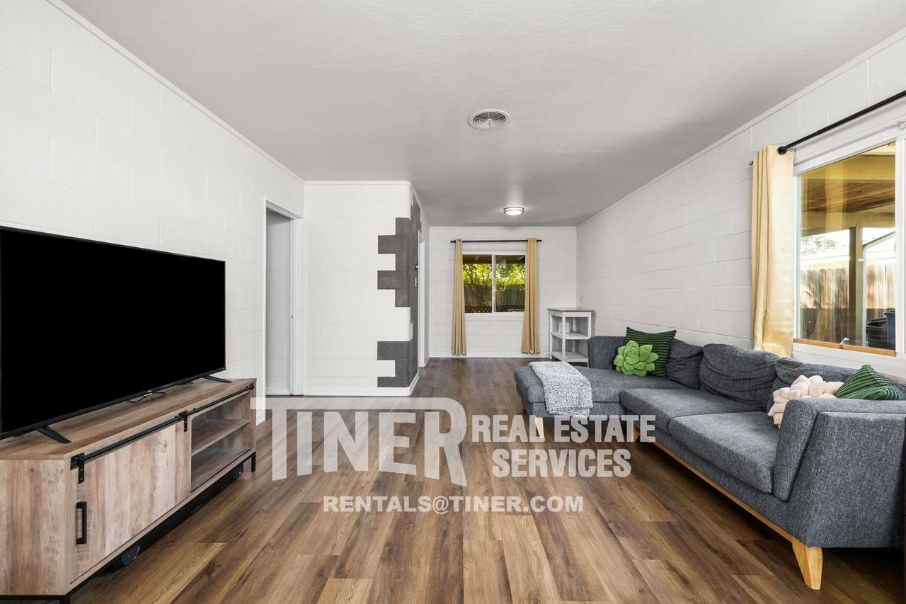 5200 Valletta Way - Photo 2 of 34