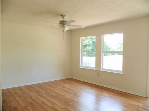 5750 Elaine Dr - Photo 2 of 14