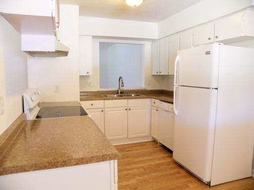 5750 Elaine Dr - Photo 3 of 14