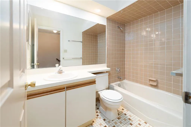 1877 Georgia Dr - Photo 3 of 3