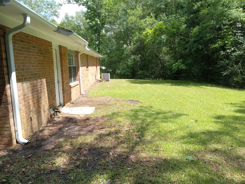 127 Bonnie Dr - Photo 3 of 11