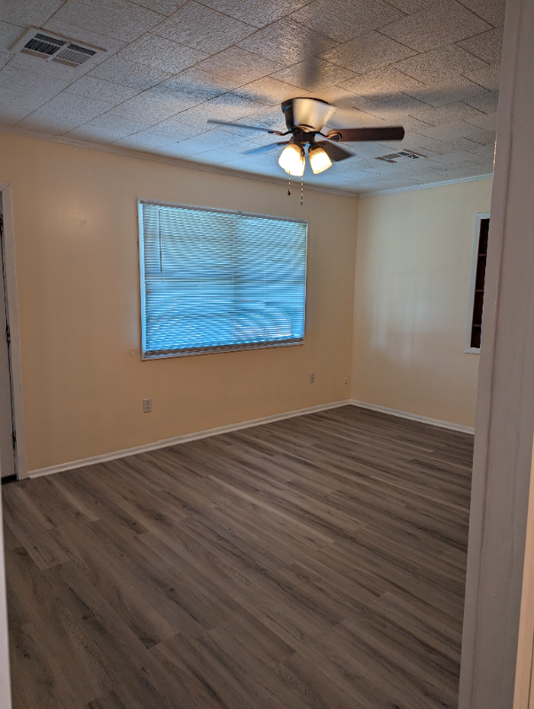 511 E Santa Clara St - Photo 3 of 11