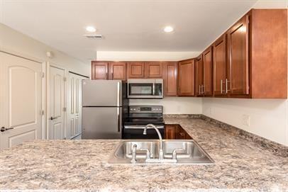 Eagle Ridge Villas - Photo 2 of 24