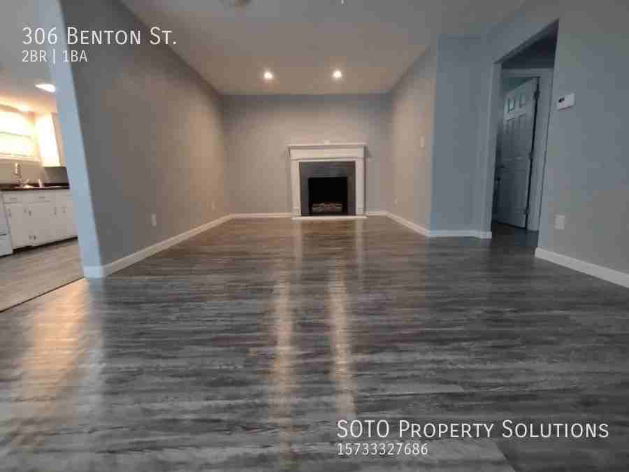 306 Benton St - Photo 2 of 15