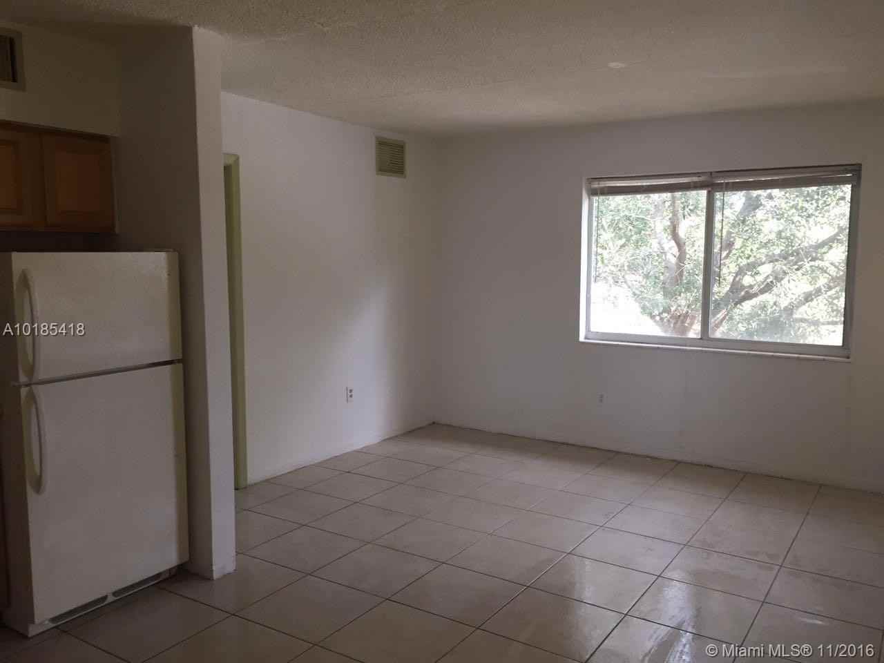 101 Nw 29th Ave #1 - Photo 2 of 11