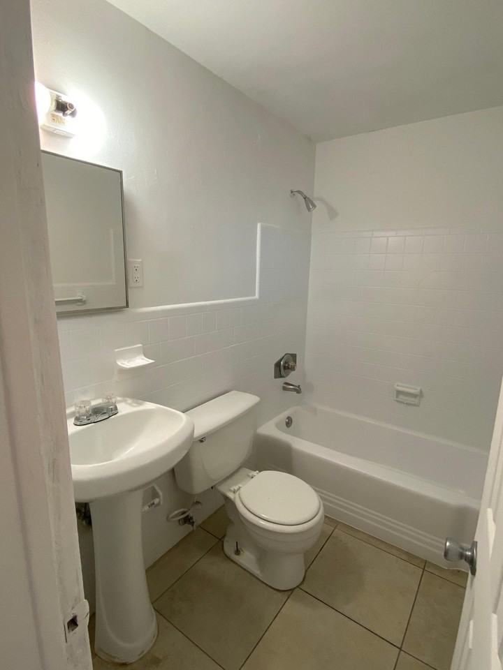 101 Nw 29th Ave #1 - Photo 5 of 11