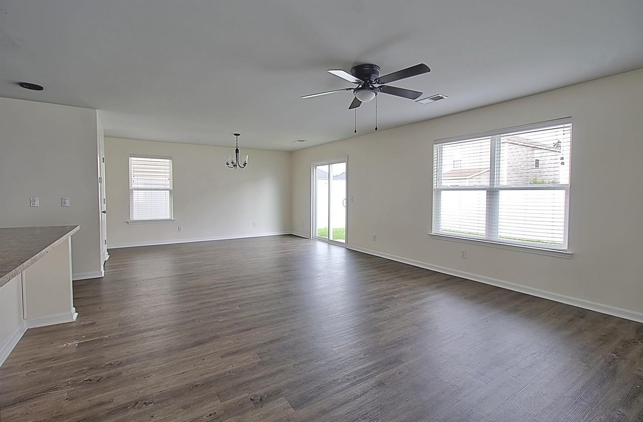 143 Davila St #1 - Photo 4 of 26