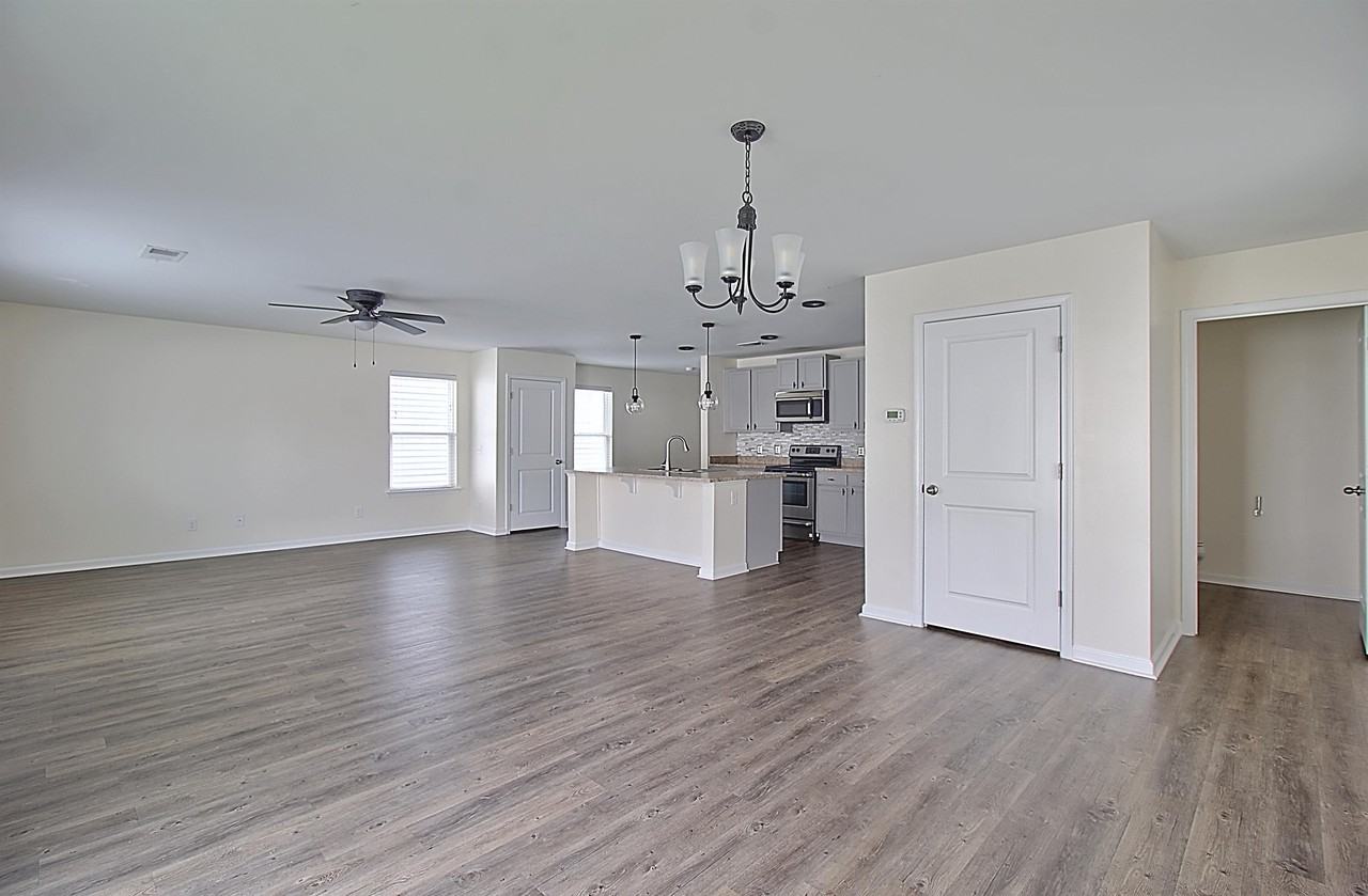 143 Davila St #1 - Photo 5 of 26