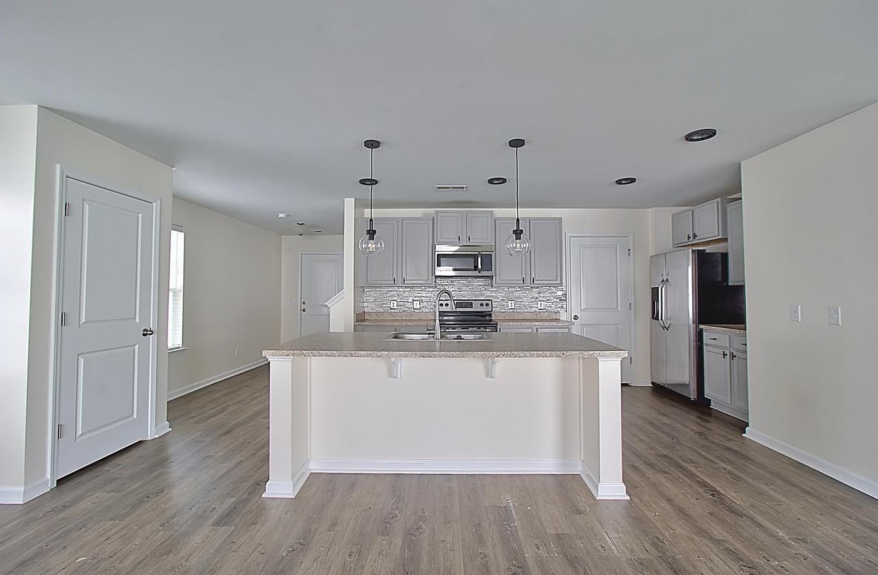 143 Davila St #1 - Photo 6 of 26