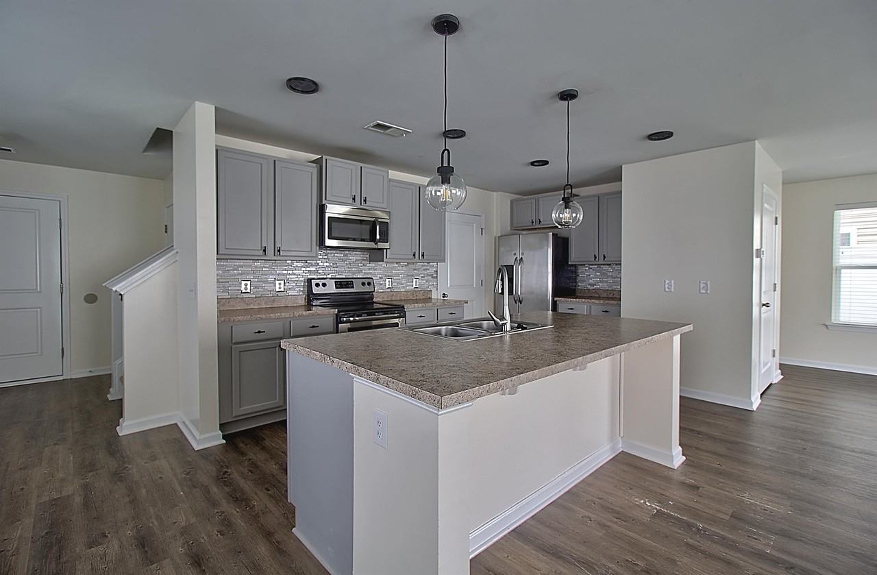 143 Davila St #1 - Photo 7 of 26