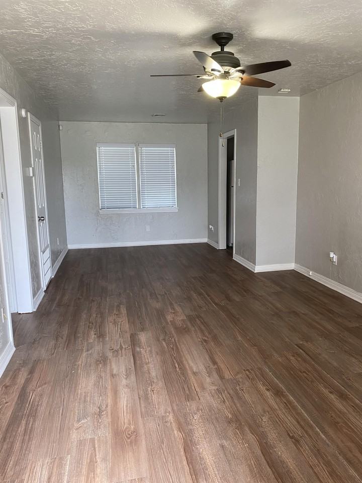 3715 N Hartford St #1 - Photo 3 of 21