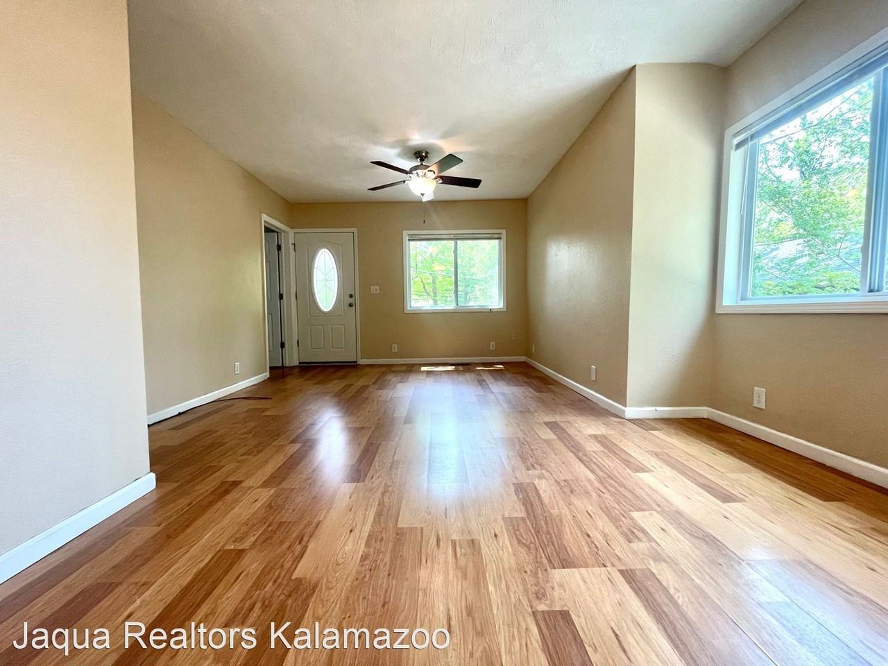 2115 Mount Olivet Rd - Photo 2 of 7