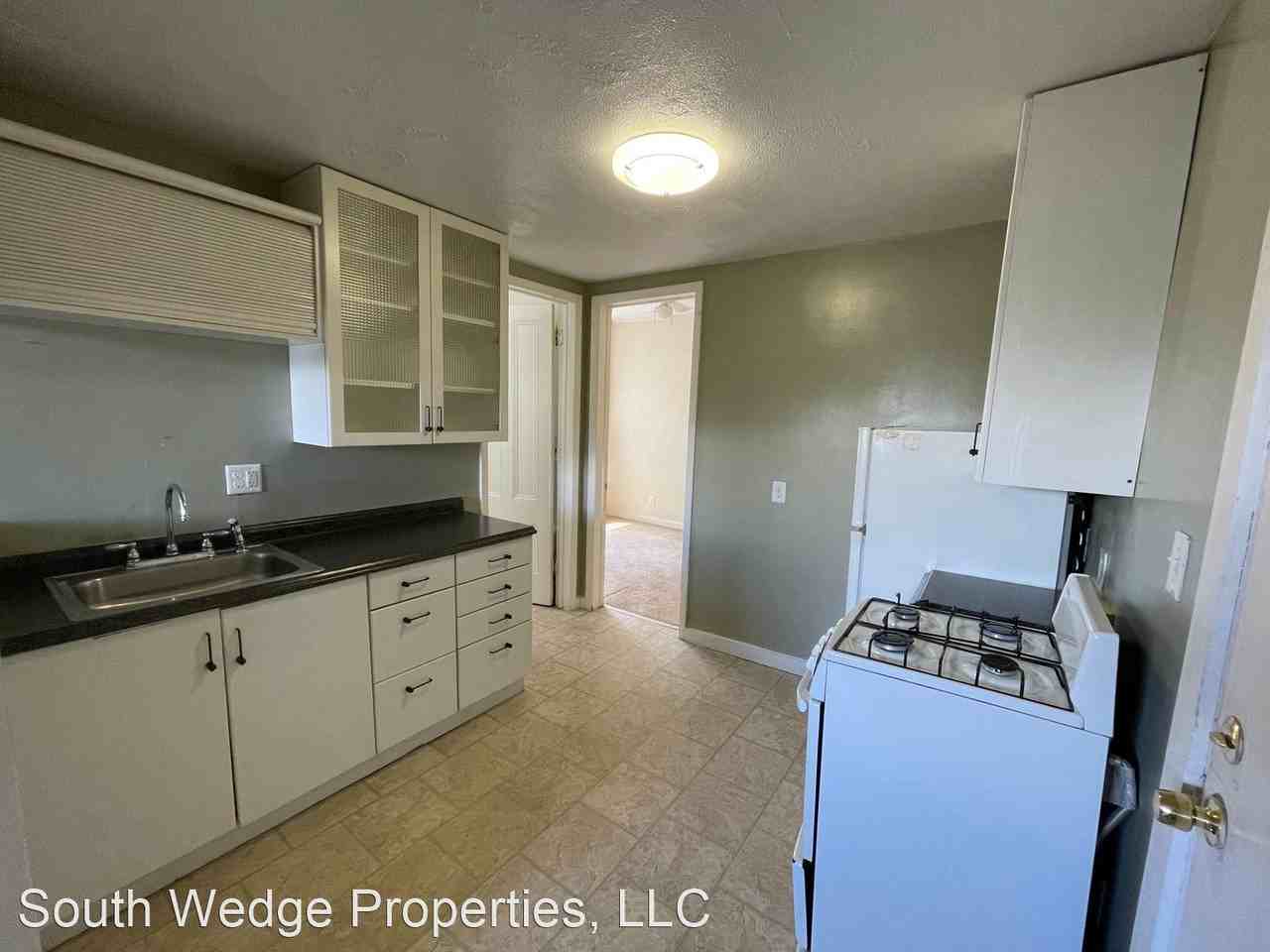 180 Alexander St. A-G - Photo 2 of 18
