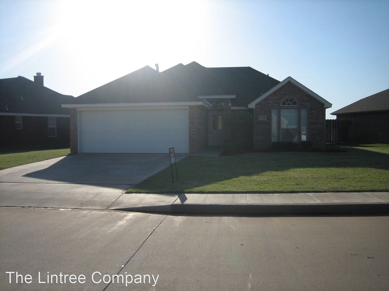 1128 1128 Regency Burkburnett close to Wichita Falls - Photo 2 of 9