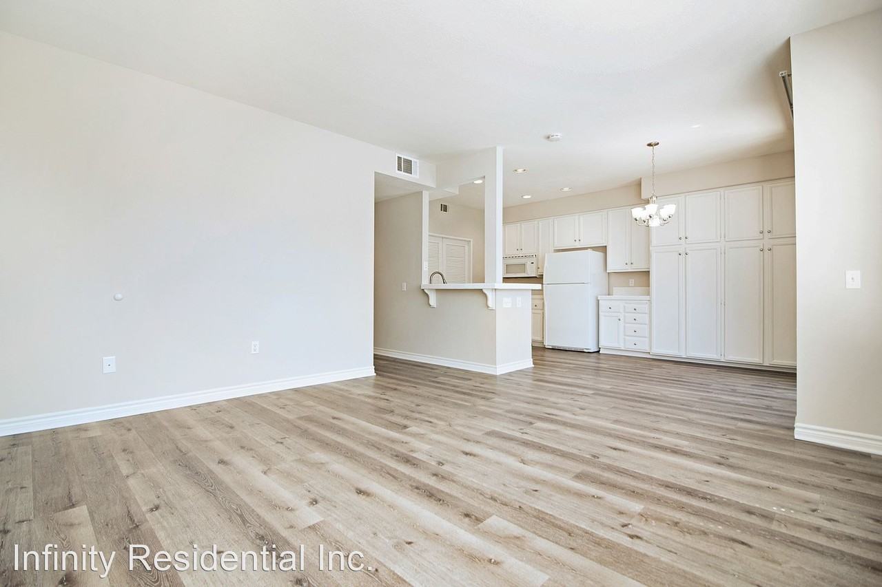 141 Chaumont Cir - Photo 3 of 24