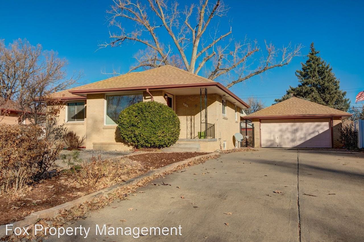 210 Beryl Way - Photo 3 of 32